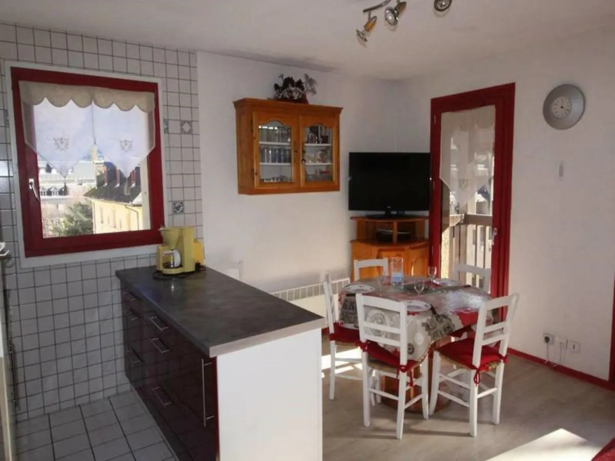 T3 Sud Au Pied Telepherique Avec Balcon, Parking, Animaux Ok - Fr-1-313-125 Bagnères-de-Luchon 0*,
